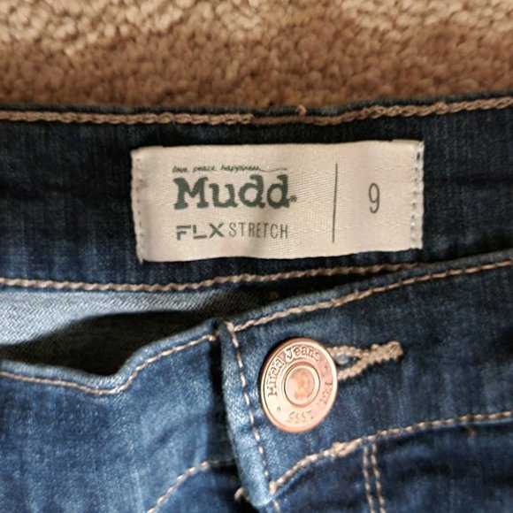 Mudd flex stretch shorts ... sz.9 - Picture 2 of 3